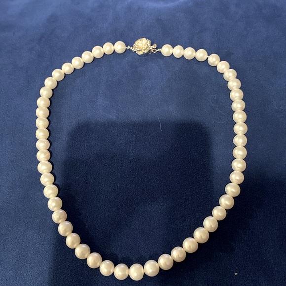 Beautiful authentic Pearl necklace. - Picture 1 of 3